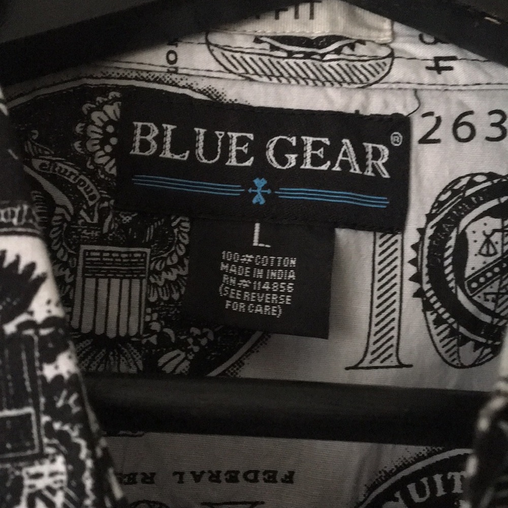 Men’s Button Up - Picture 2 of 3